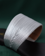 Sandália flat em couro preto - Imagem 2