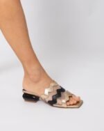 Sandália Copacabana Listrada ouro com preto - Imagem 3