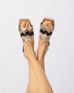 Sandália Copacabana Listrada ouro com preto - Imagem 9